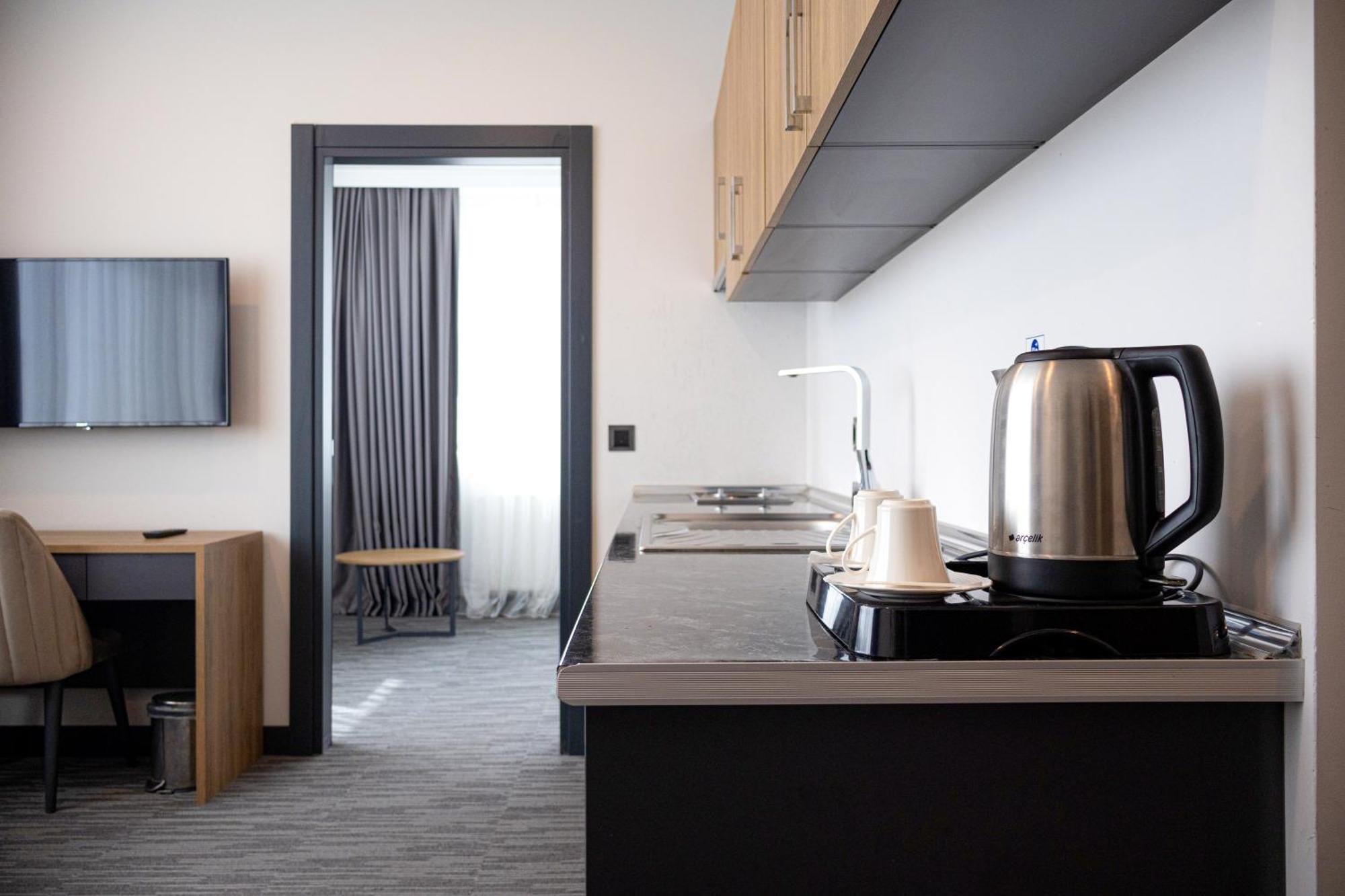 Home Plus Hotel อิสตันบูล ภายนอก รูปภาพ